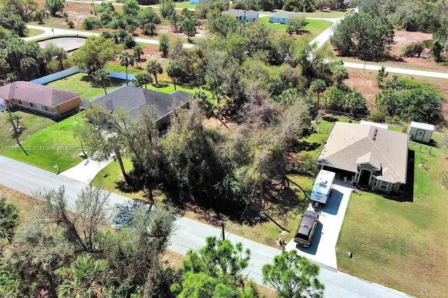 $32,000 | 205 Ferdon Circle, Port Charlotte, FL 33954