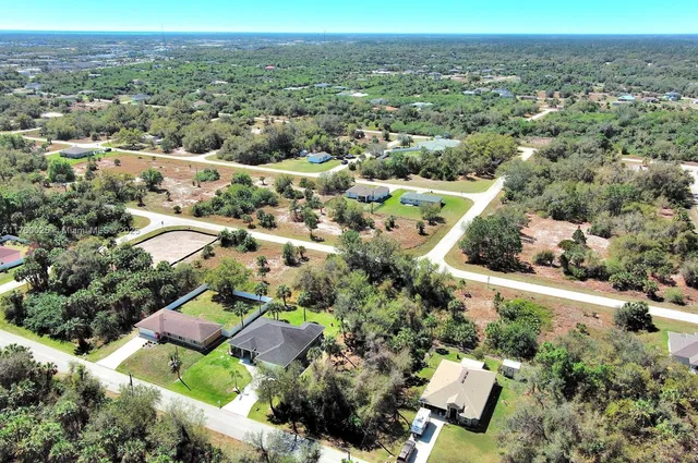 $32,000 | 205 Ferdon Circle, Port Charlotte, FL 33954