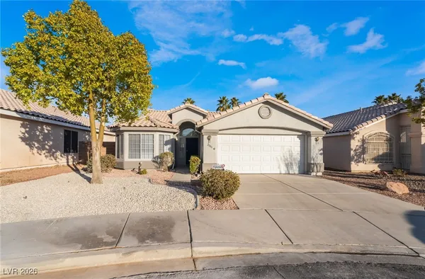 $2,400 | 2004 Diamond Brook Court, Las Vegas, NV 89117