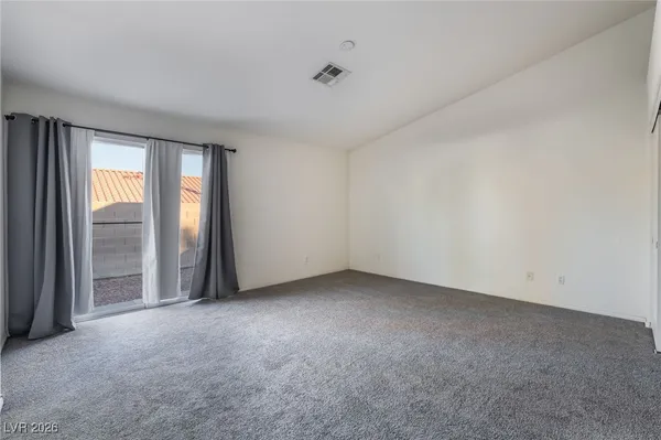 $2,400 | 2004 Diamond Brook Court, Las Vegas, NV 89117