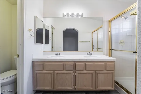 $2,400 | 2004 Diamond Brook Court, Las Vegas, NV 89117