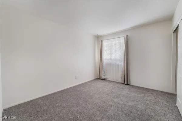 $2,400 | 2004 Diamond Brook Court, Las Vegas, NV 89117