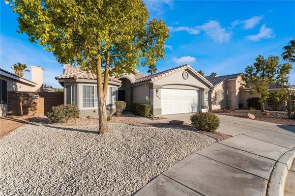 $2,400 | 2004 Diamond Brook Court, Las Vegas, NV 89117