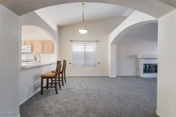 $2,400 | 2004 Diamond Brook Court, Las Vegas, NV 89117