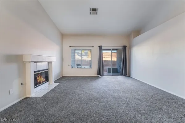 $2,400 | 2004 Diamond Brook Court, Las Vegas, NV 89117