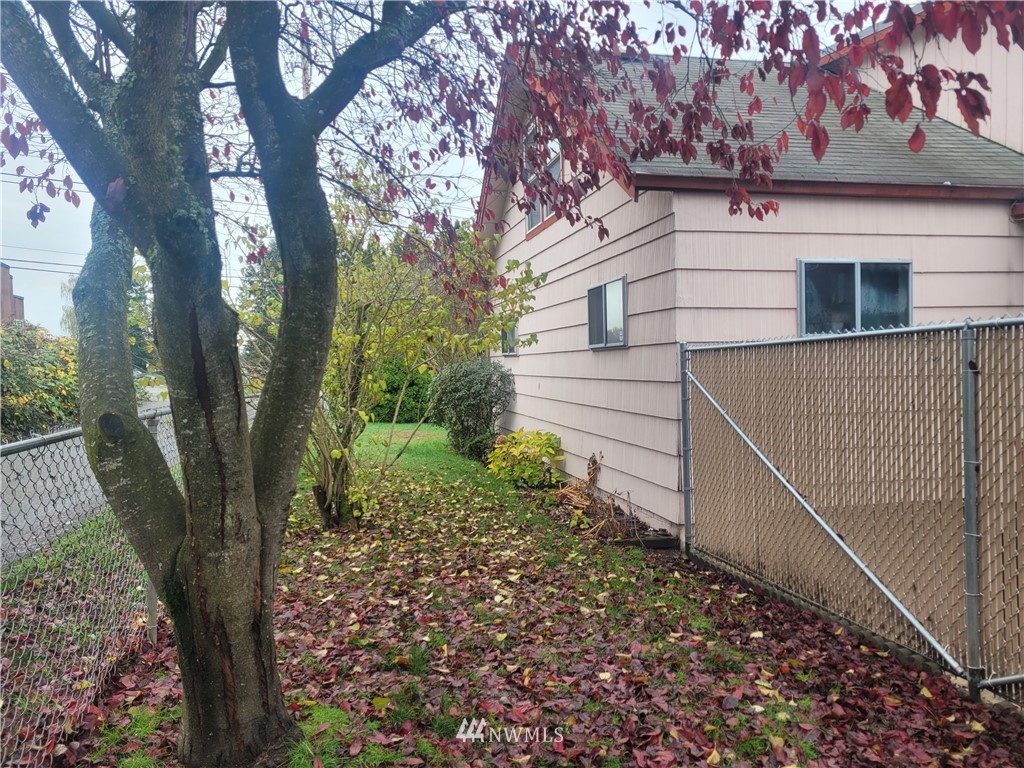 1426 Sheridan Road Bremerton, WA 98310 - Photo 36 of 37 Gallery Image 36