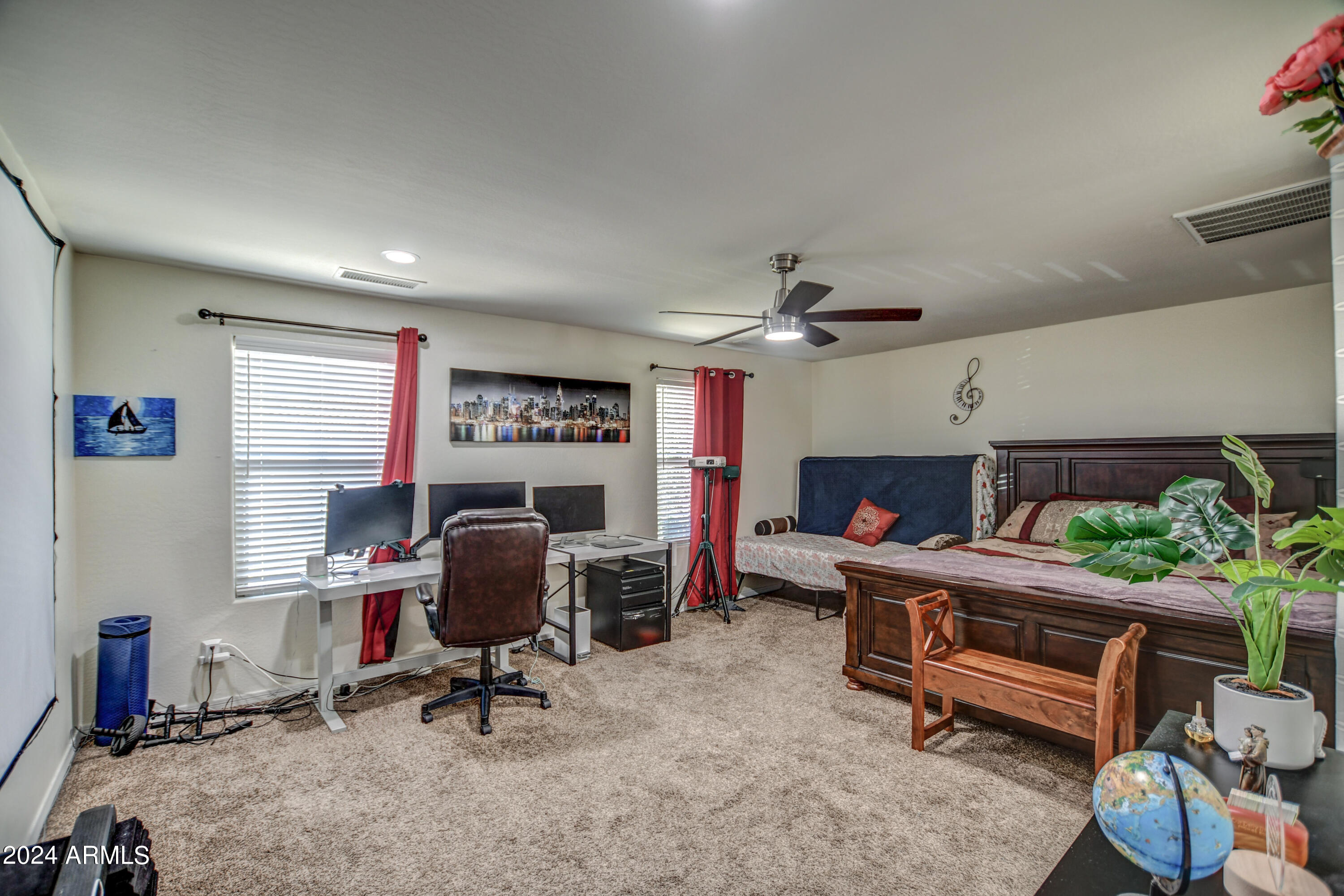 2015 West Davis Road Phoenix, AZ 85023 - Photo 23 of 62 Primary Bed 1