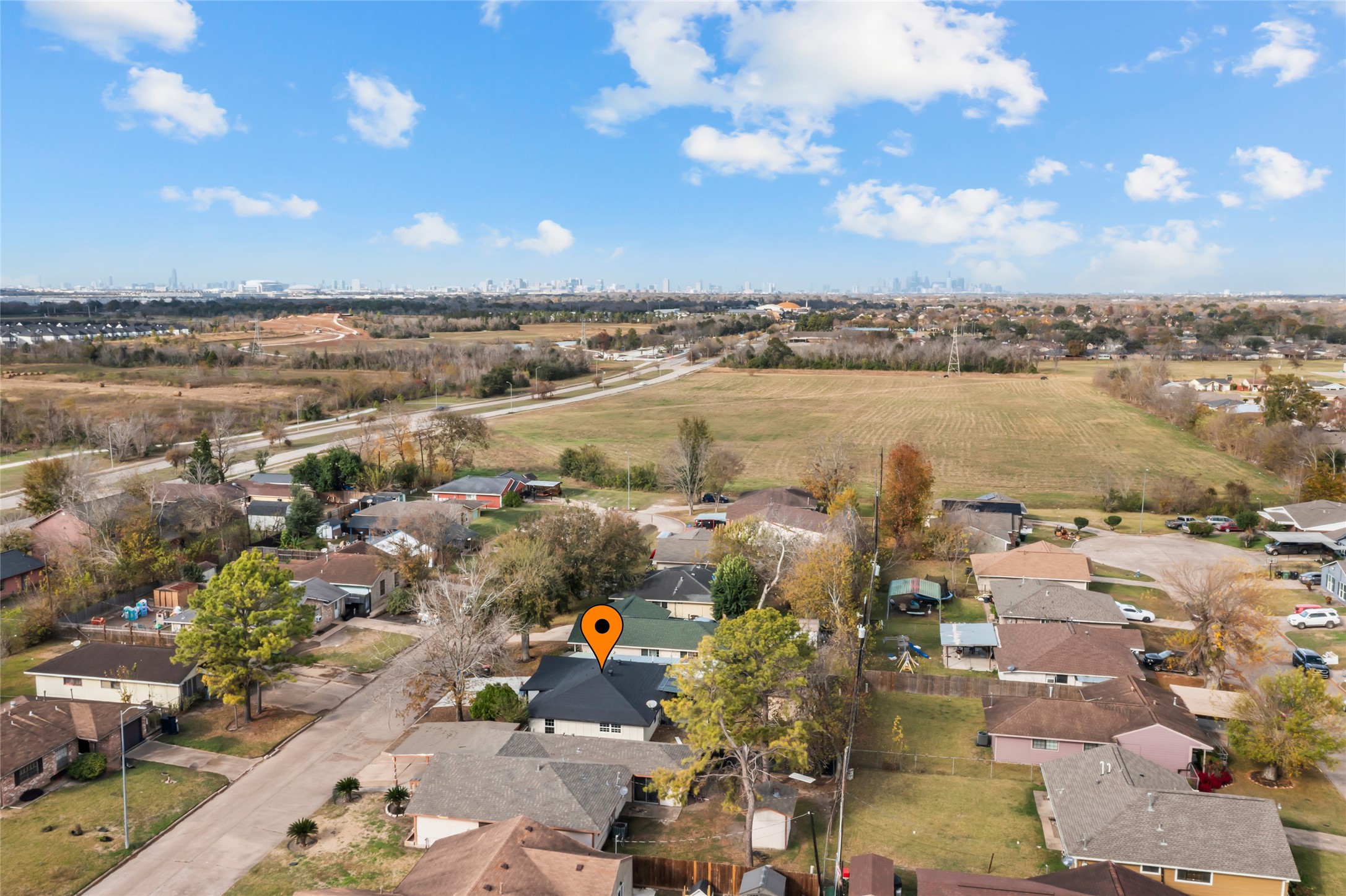 12707 Southbridge Road Houston, TX 77047 - Photo 21 of 23 a city view with lake