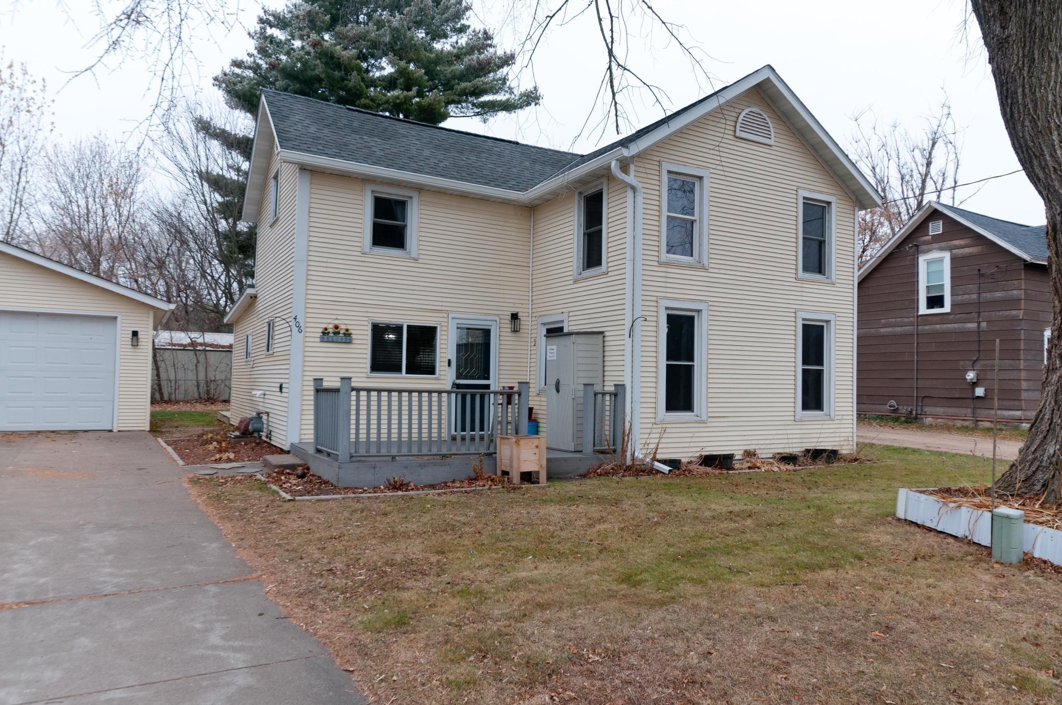 406 10th Street Cameron, WI 54822 - Photo 1 of 26