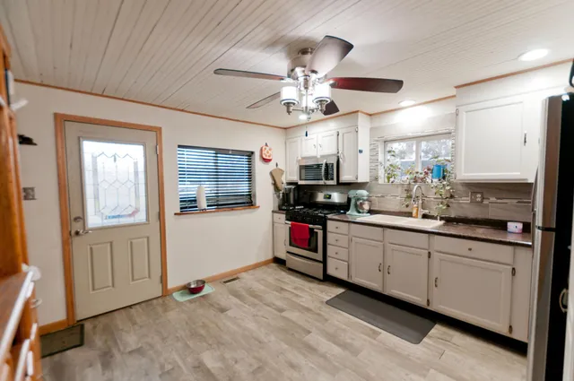 $234,900 | 406 10th Street, Cameron, WI 54822