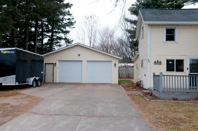 $234,900 | 406 10th Street, Cameron, WI 54822