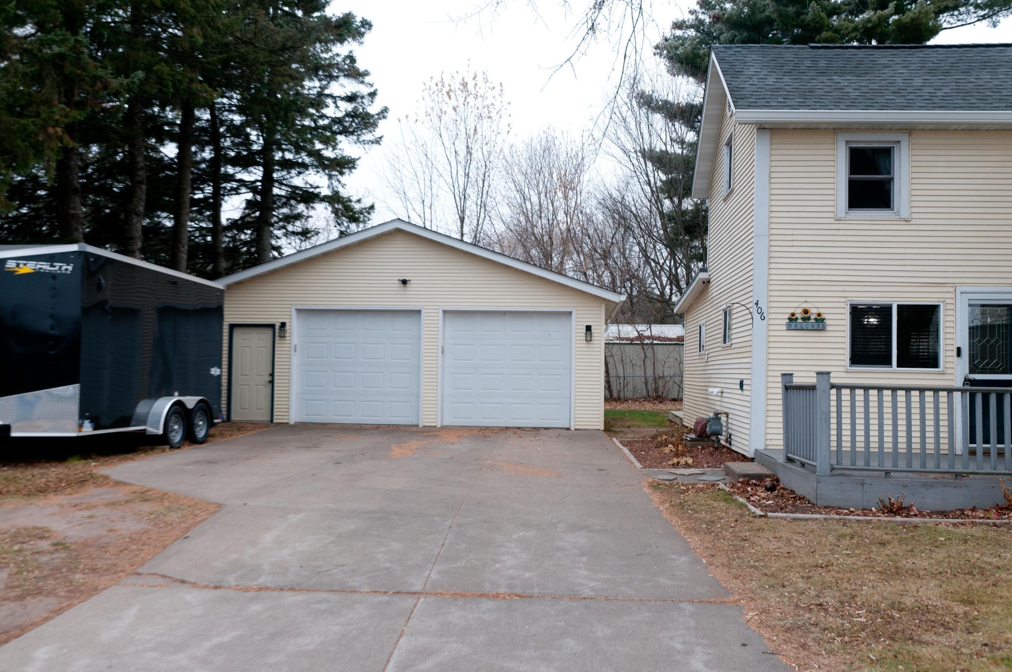 406 10th Street Cameron, WI 54822 - Photo 4 of 26