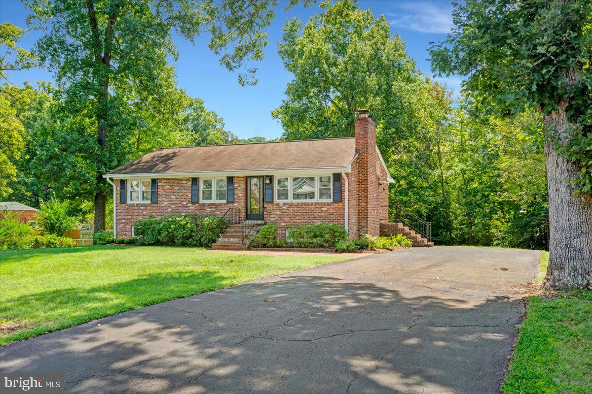8417 Leland Road Manassas, VA 20111 - Photo 4 of 43 Gallery Image 4