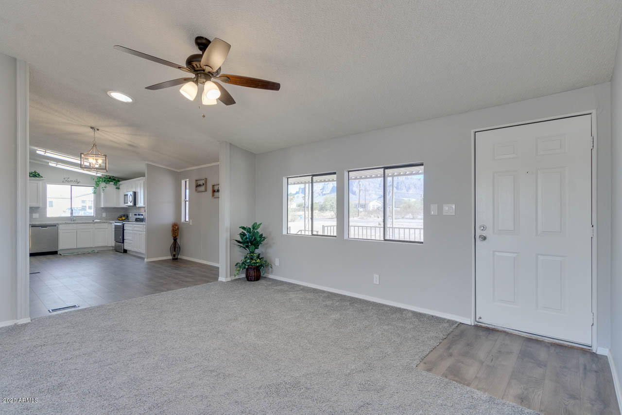 546 South Hilton Road Apache Junction, AZ 85119 - Photo 6 of 52 05-Hilton