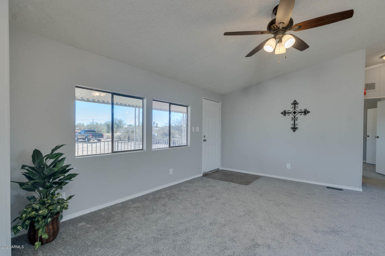 546 South Hilton Road Apache Junction, AZ 85119 - Photo 7 of 52 06-Hilton