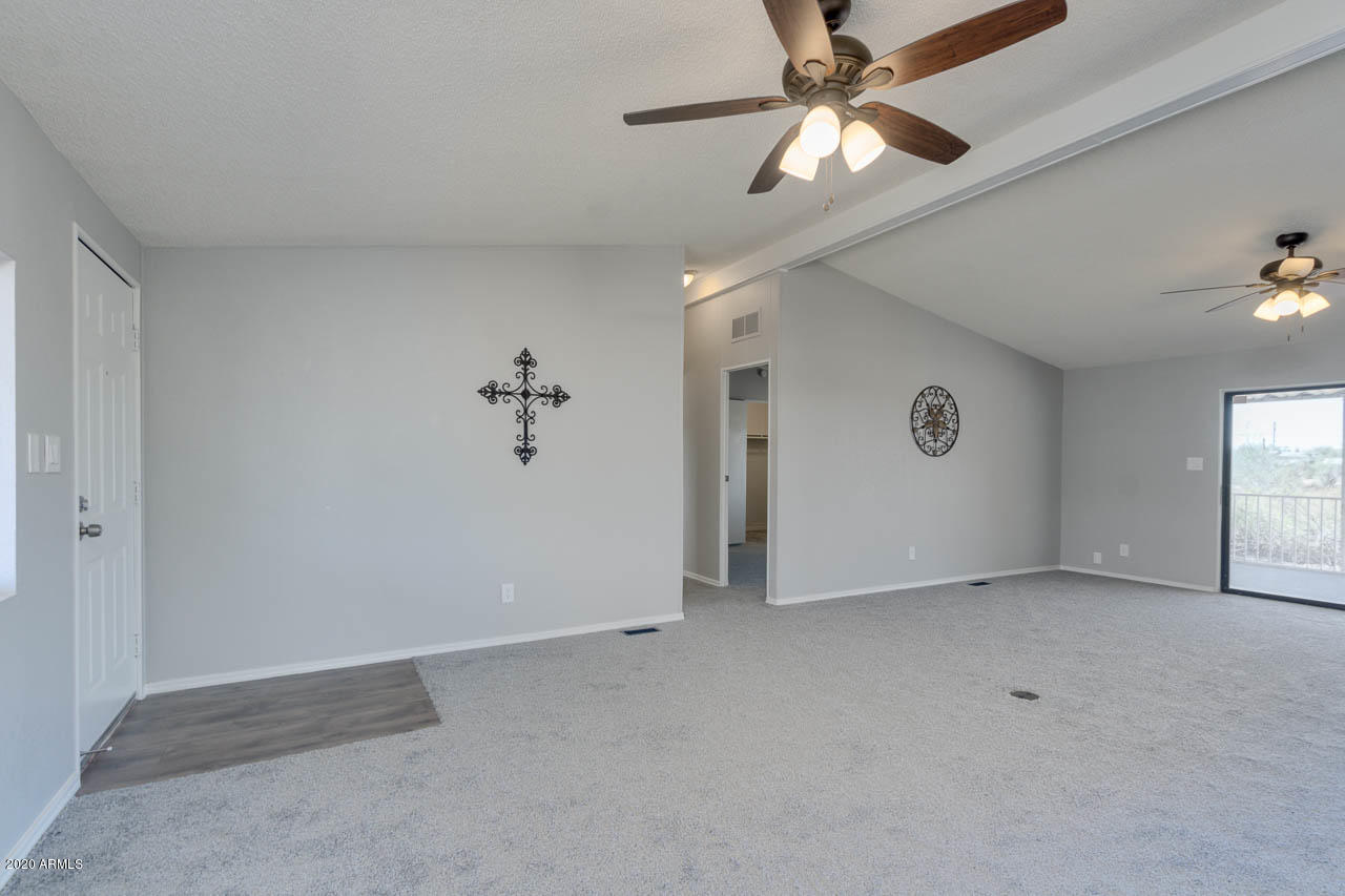 546 South Hilton Road Apache Junction, AZ 85119 - Photo 8 of 52 07-Hilton