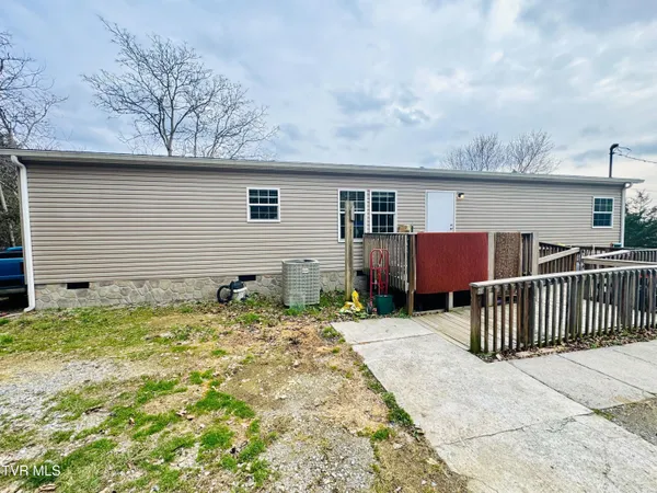 $199,999 | 76 North Bays Mountain Road, Greeneville, TN 37745