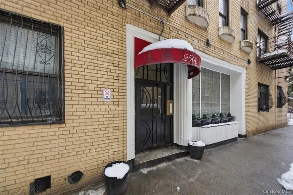 $255,000 | 2506 Davidson Avenue, Unit 6A | Fordham