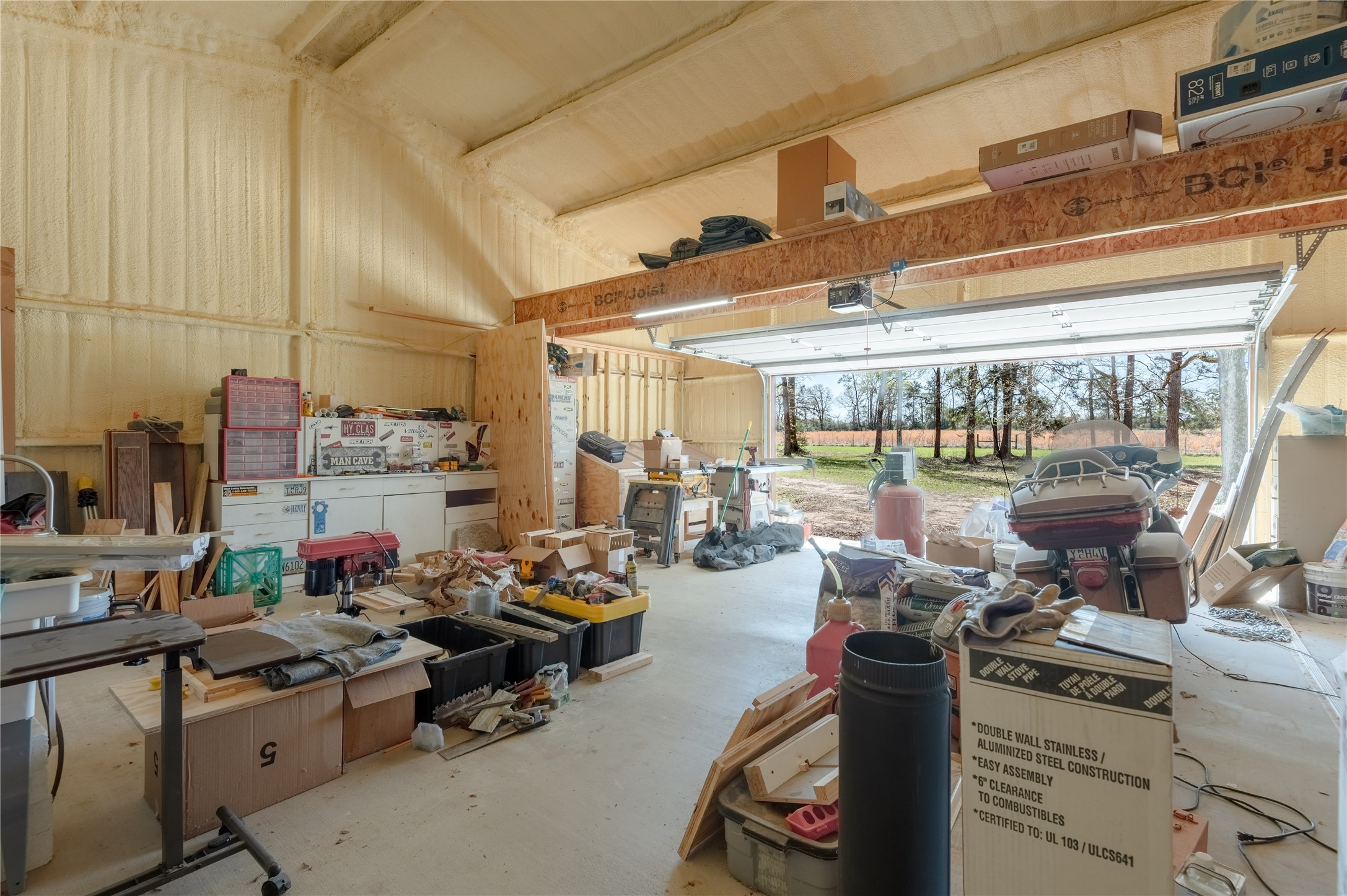 1533 Kickapoo Road Groveton, TX 75845 - Photo 26 of 50 a room with lots of furniture and view of living room