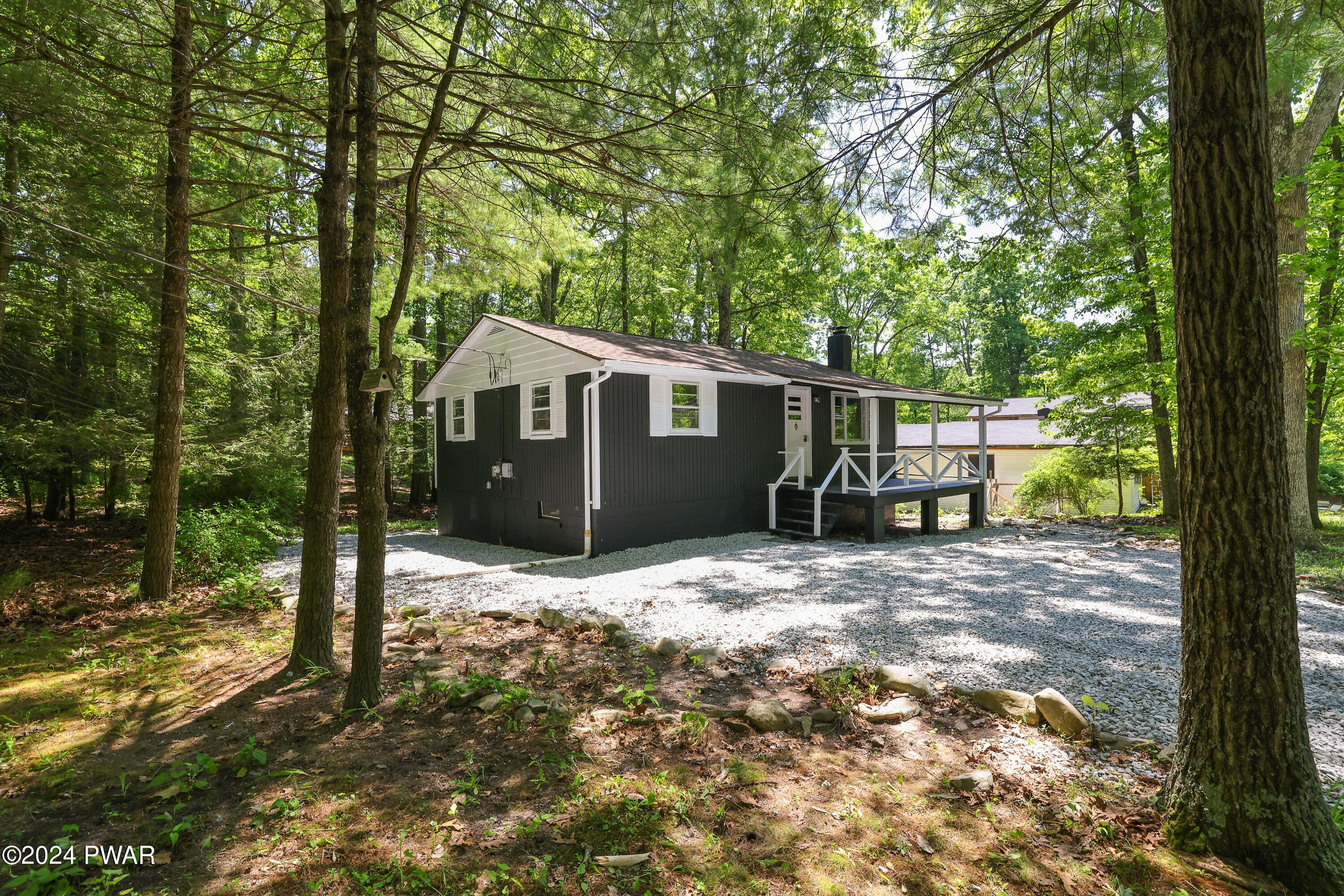 256 Wynding Way Bushkill, PA 18324 - Photo 29 of 32