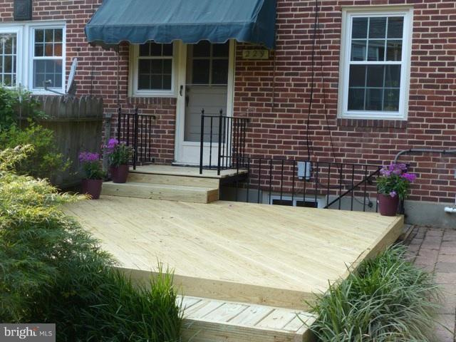 229 Stanmore Road Baltimore, MD 21212 - Photo 4 of 25 Deck In Yard
