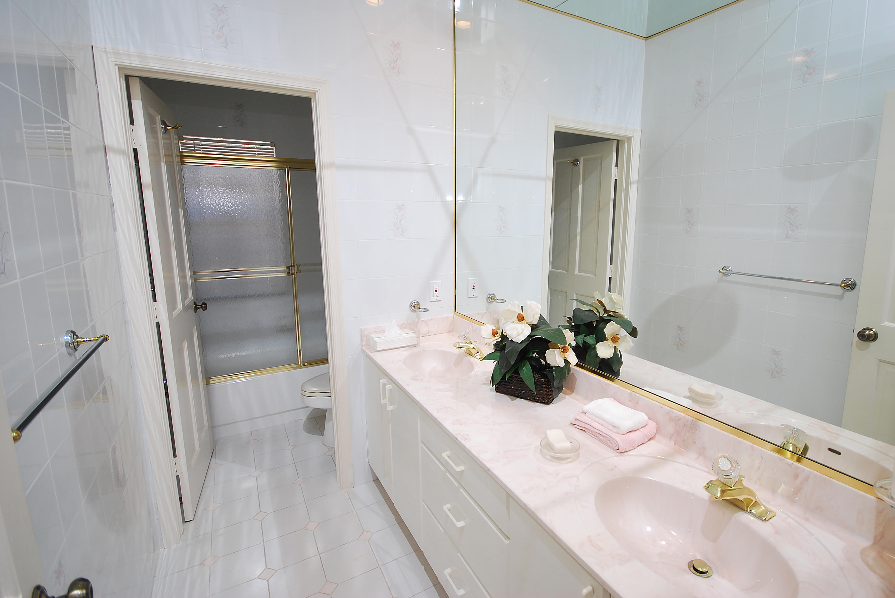 6174 Northwest 23rd Road Boca Raton, FL 33434 - Photo 16 of 32 Second Full Bath