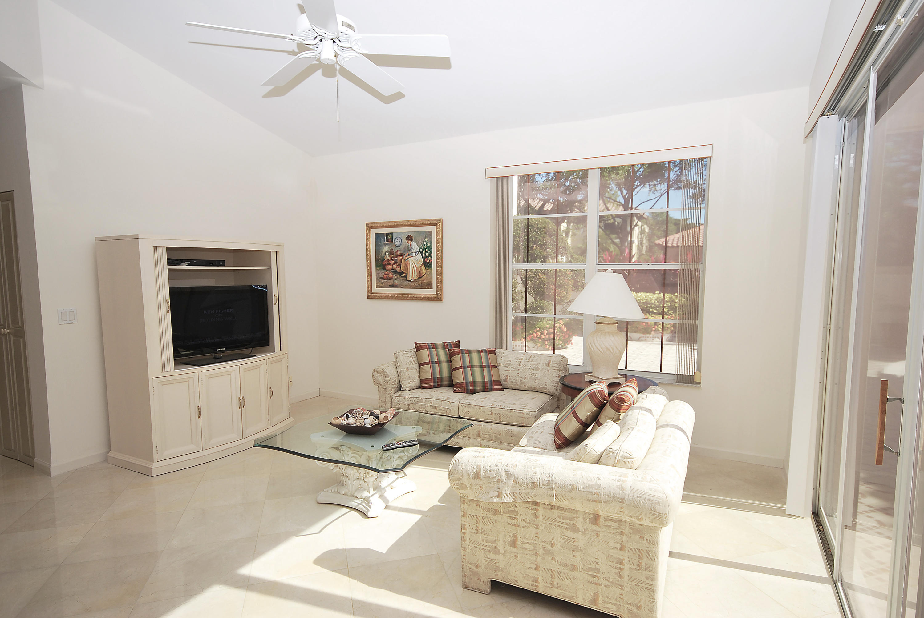 6174 Northwest 23rd Road Boca Raton, FL 33434 - Photo 10 of 32 Family Room
