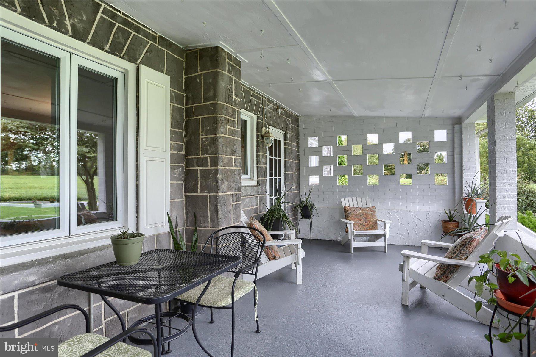 1225 East Derry Road Hershey, PA 17033 - Photo 4 of 36 Covered Patio