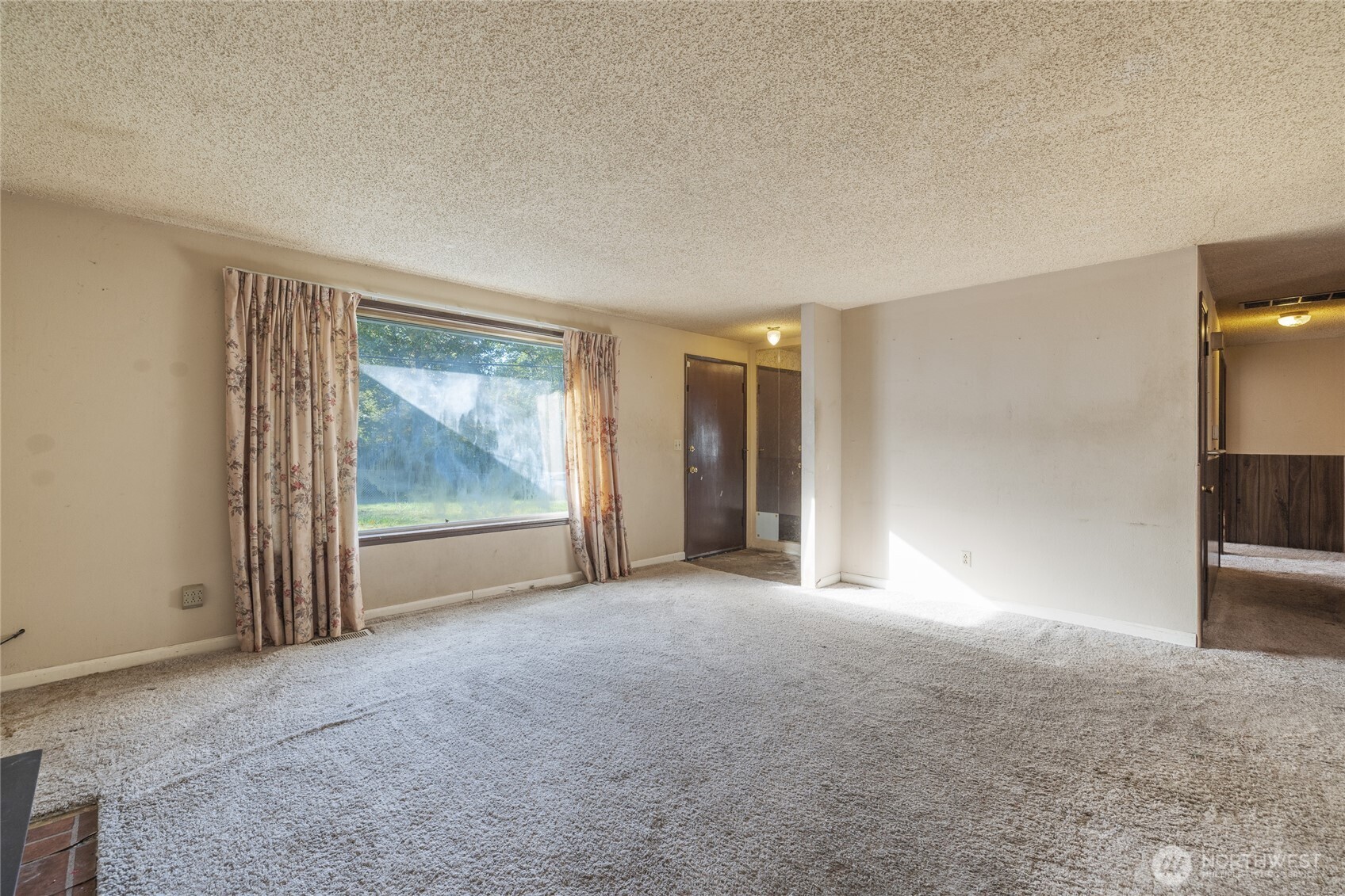 20822 Southeast 271st Street Covington, WA 98042 - Photo 12 of 30 a view of empty room with window