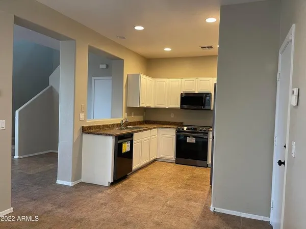 $1,850 | 6933 South 9th Avenue, Phoenix, AZ 85041