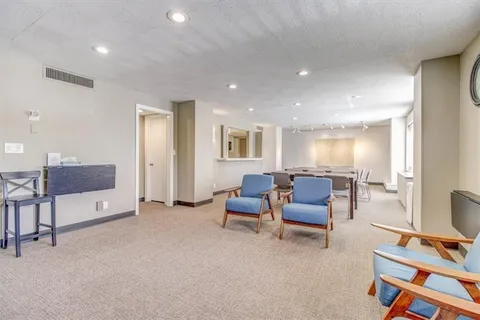 $304,950 | 4550 Warwick Boulevard, Unit 210211, Kansas City, MO 64111