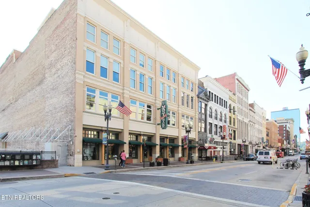 $920,000 | 402 South Gay Street, Unit 301, Knoxville, TN 37902