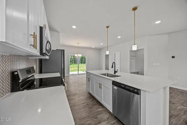 $2,000 | 200 Beacon Hl Road, Lillington, NC 27546