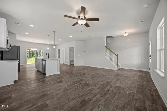 $2,000 | 200 Beacon Hl Road, Lillington, NC 27546