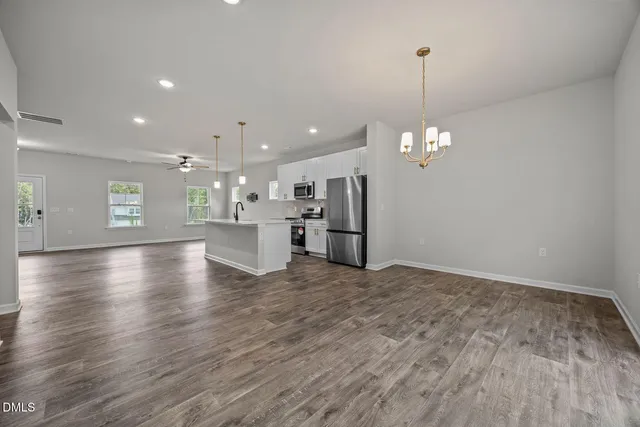 $2,000 | 200 Beacon Hl Road, Lillington, NC 27546