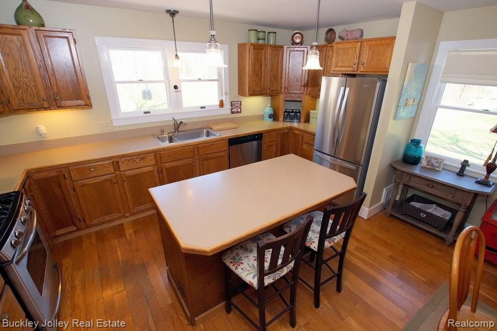 1278 County Farm Road Howell, MI 48843 - Photo 2 of 28 Eat-In Kitchen