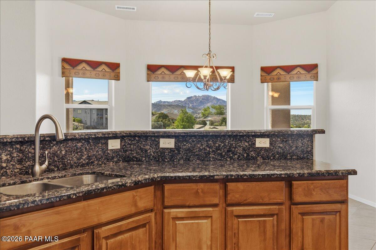 172 Juniper Ridge Drive Prescott, AZ 86301 - Photo 10 of 34 Kitchen