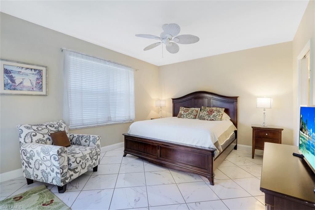 519 Roma Court, Unit 3305 Naples, FL 34110 - Photo 9 of 18