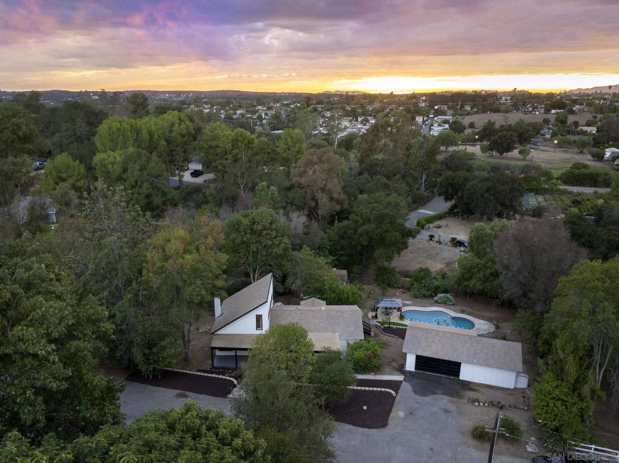 1590 Dorothea Avenue Fallbrook, CA 92028 - Photo 35 of 42 a view of a city with mountain