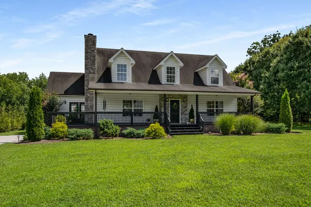 $449,900 | 110 Shiloh Lane, Smithville, TN 37166