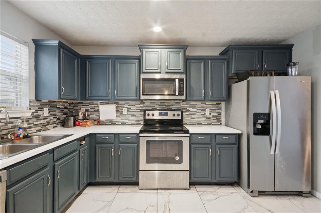439 Lake Ridge Lane Fairburn, GA 30213 - Photo 10 of 42
