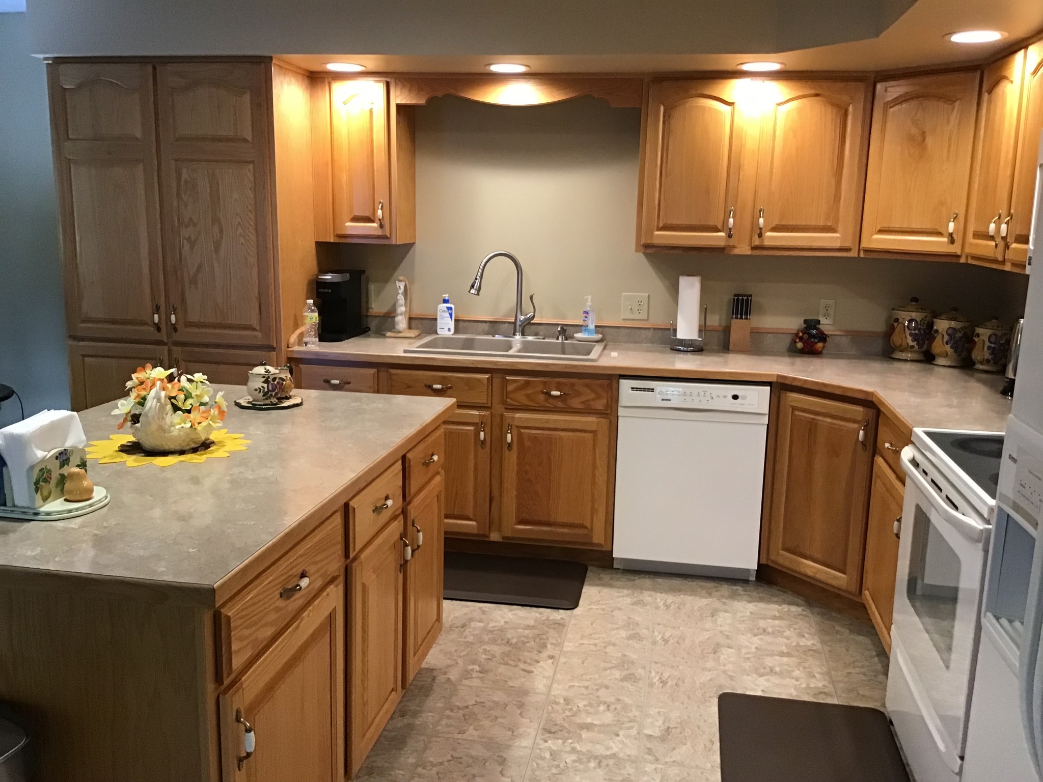 344 Freedom Drive Murfreesboro, TN 37127 - Photo 9 of 18 a kitchen with a sink stove and cabinets