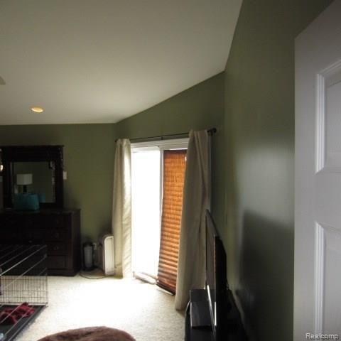 29463 Meadow Ridge South Farmington Hills, MI 48334 - Photo 18 of 33