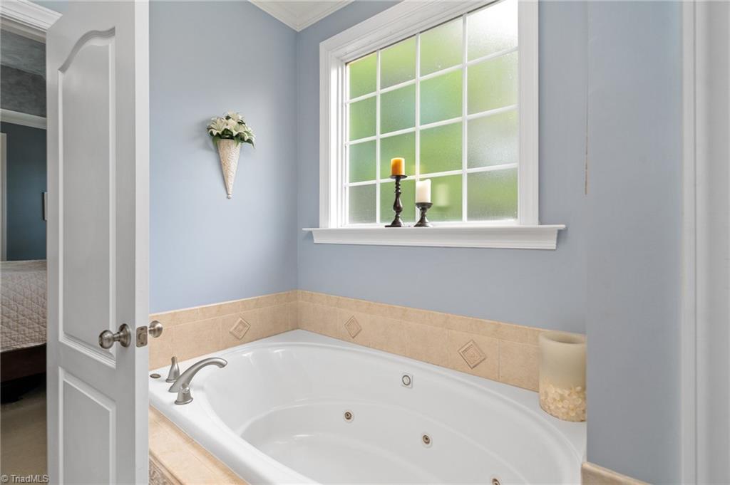 4504 Charlottesville Road Greensboro, NC 27410 - Photo 21 of 41 Gallery Image 21