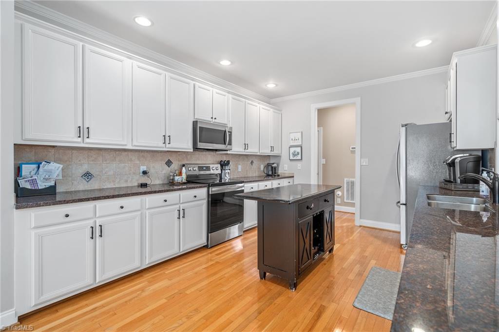 4504 Charlottesville Road Greensboro, NC 27410 - Photo 10 of 41 Gallery Image 10