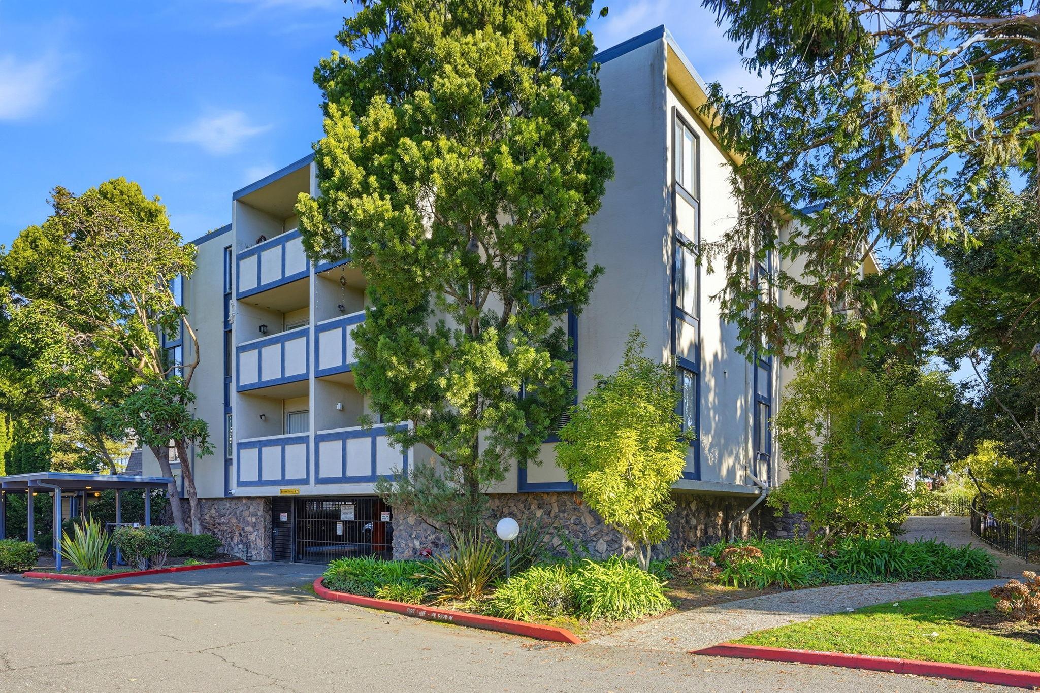 955 Shorepoint Court, Unit 110 Alameda, CA 94501 - Photo 1 of 24