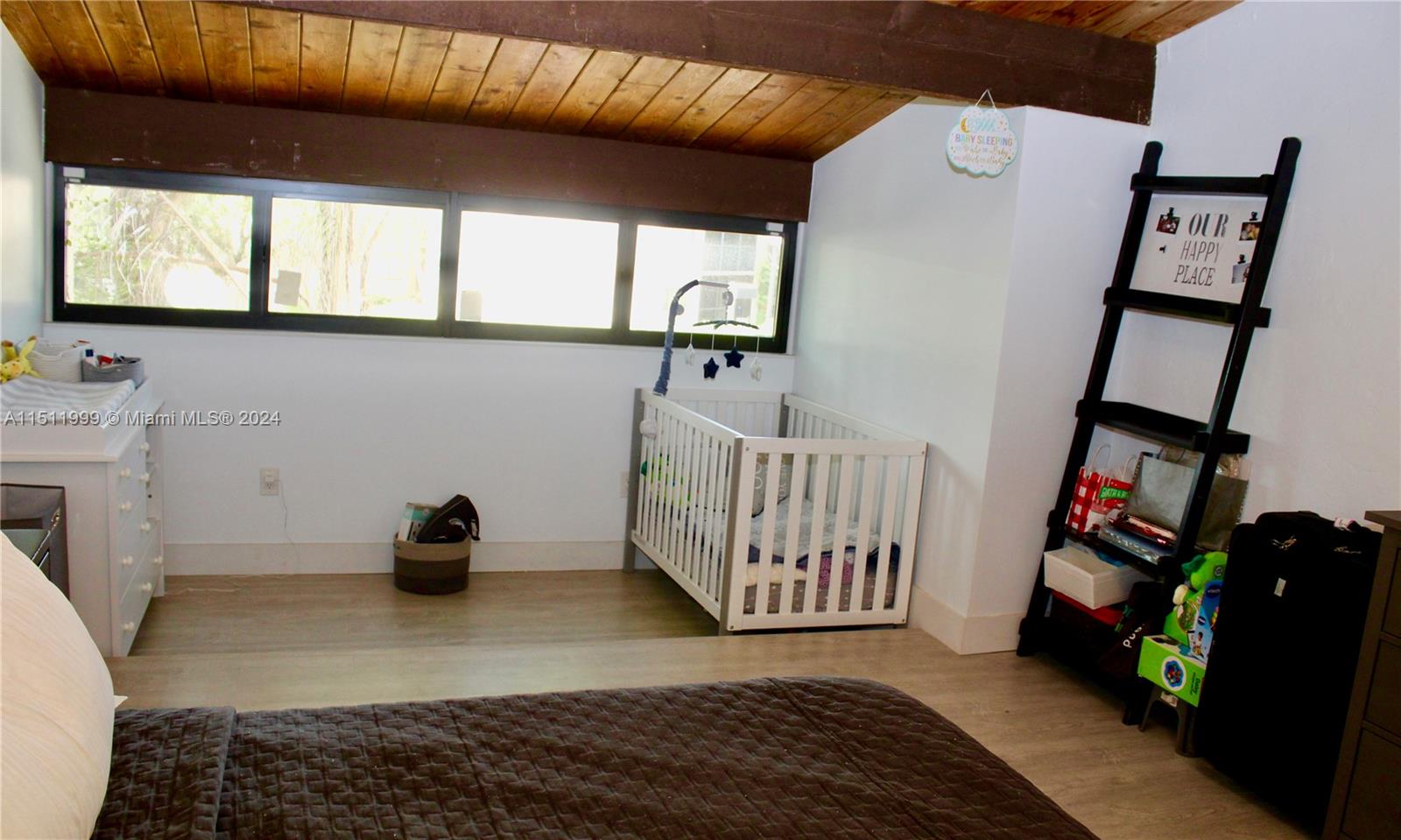 10433 Southwest 80th Street Miami, FL 33173 - Photo 12 of 24 a view of entryway with a rug