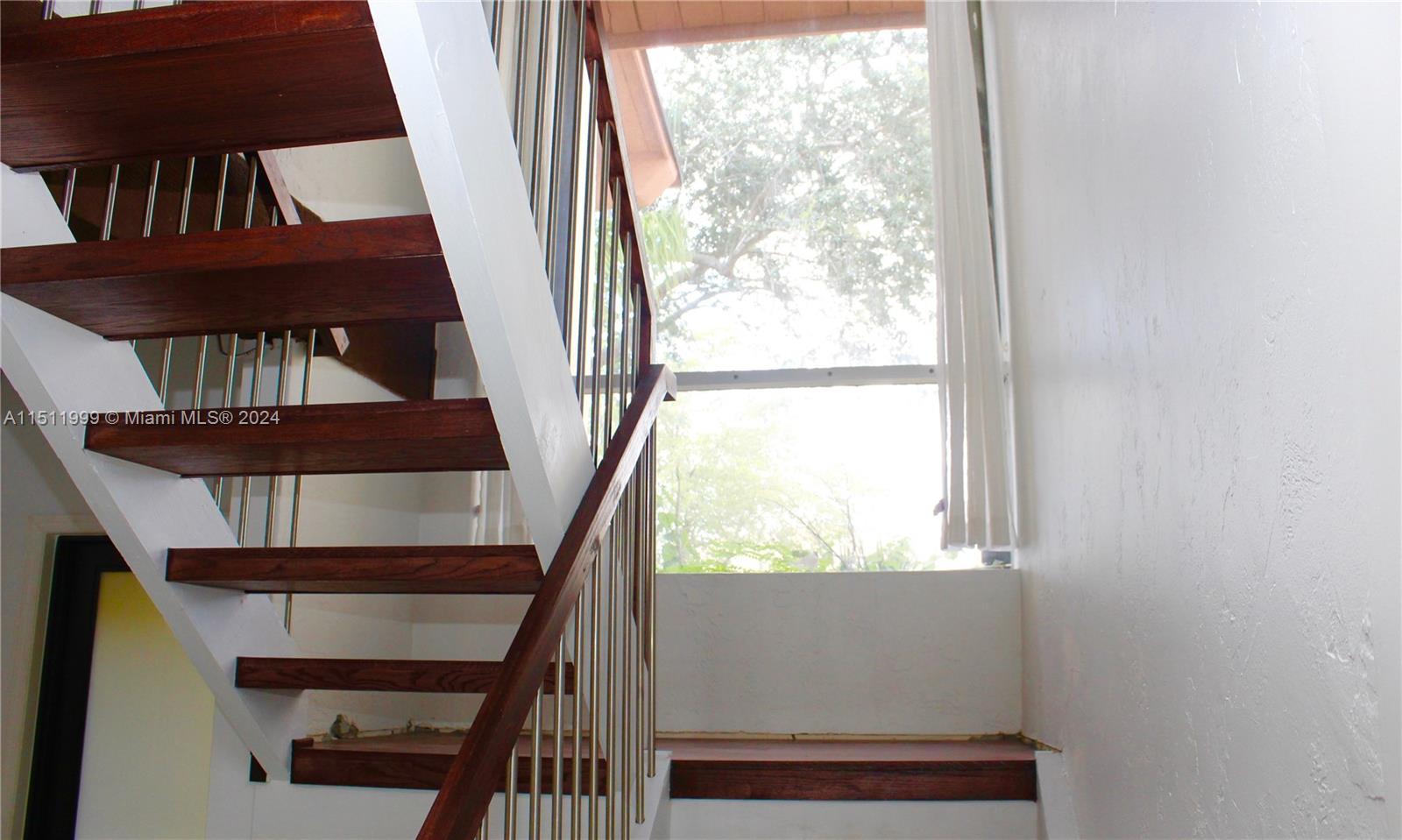10433 Southwest 80th Street Miami, FL 33173 - Photo 10 of 24 a view of entryway
