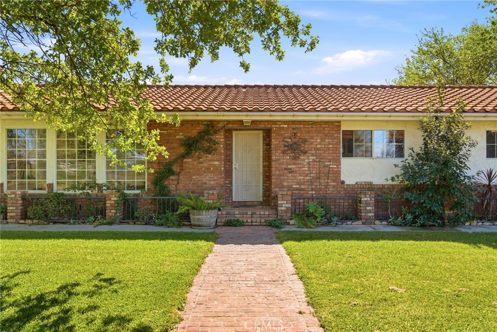 24065 Maria Avenue Corning, CA 96021 - Photo 3 of 40