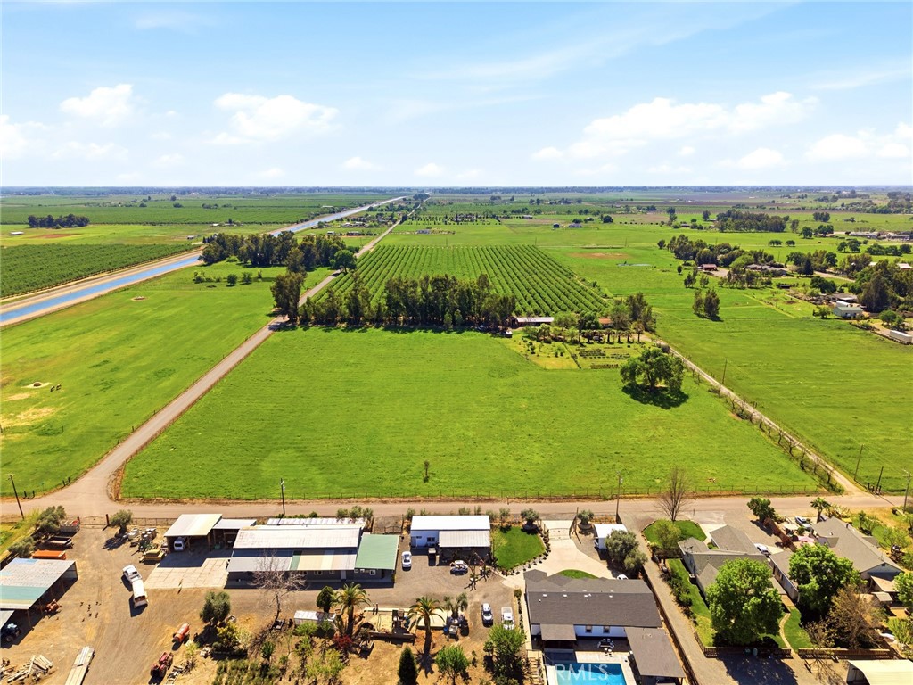 24065 Maria Avenue Corning, CA 96021 - Photo 33 of 40